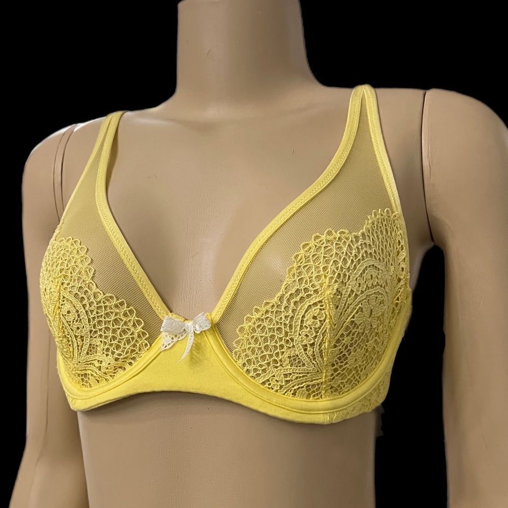 Victoria’s Secret Body Unlined Demi Crochet Lace with mesh bra yellow 34C